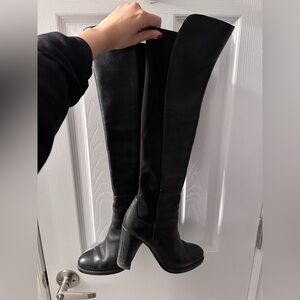 Stuart Weitzman Leather knee high boots, black, size 5.5